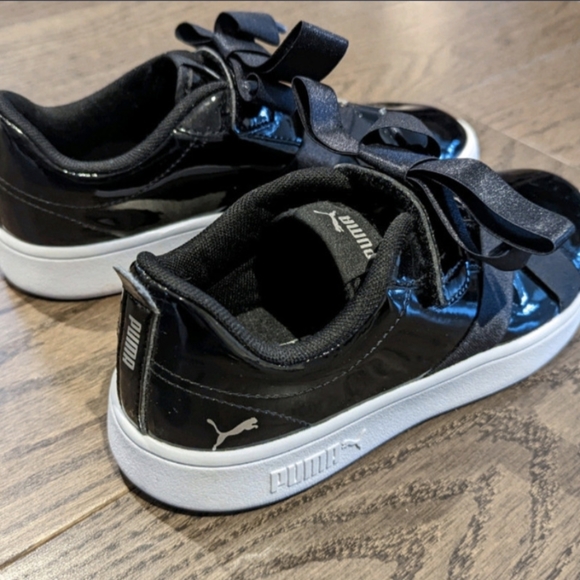 Girl's PUMA Sneakers - Picture 3 of 4